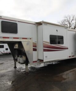 2008 Lakota 8415 w/Slide out 4 Horse Trailer