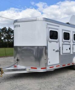 2018 Lakota 84HBPSL 4 Horse Trailer with 2' Short Wall