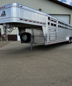 New 2024 Elite Trailers 32FT TRIPLE AXLE STOCK TRAILER W/ 3 COMPARTMENTS